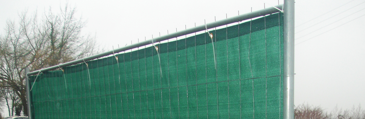 Bags and nets to fence the construction site