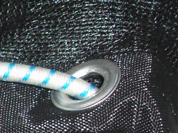Ready container net - with a fixing cord