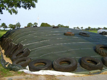 Net tarpaulin for silo